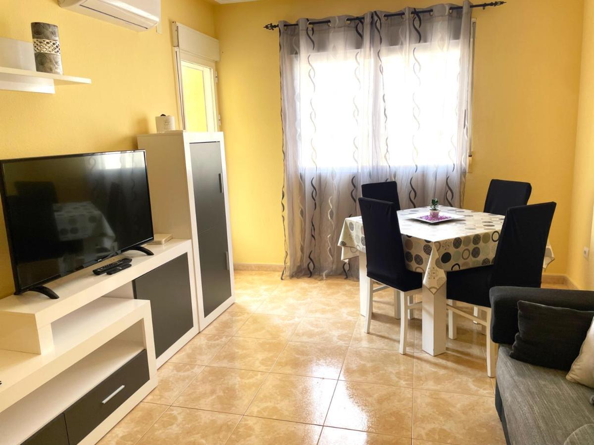 Daniela Apartament Torrevieja Esterno foto