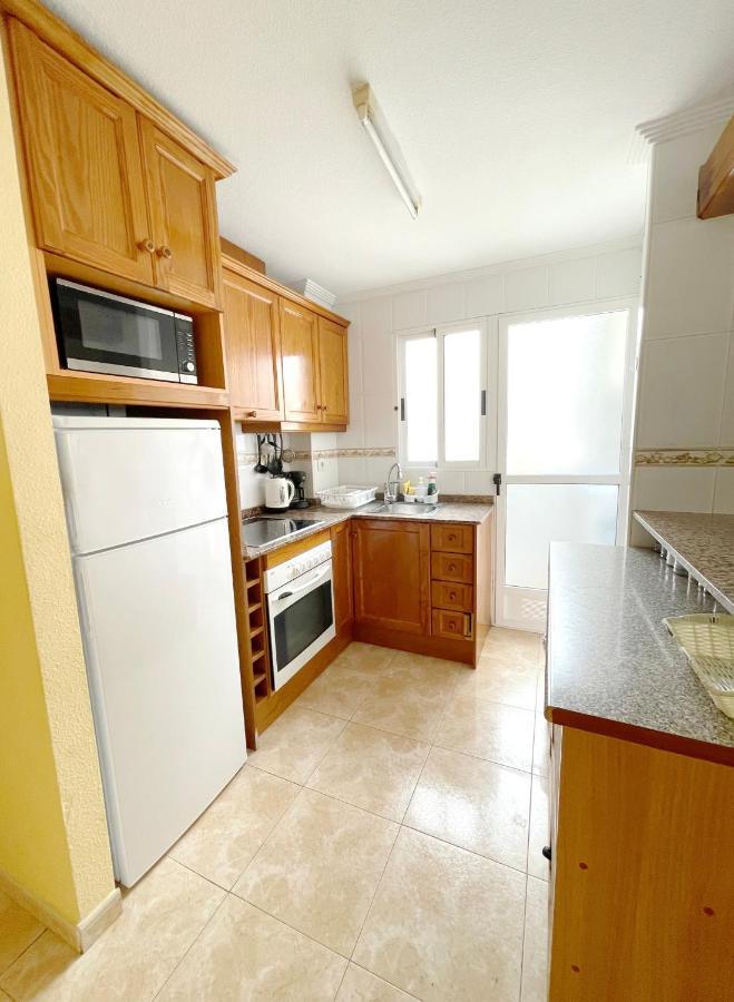 Daniela Apartament Torrevieja Esterno foto